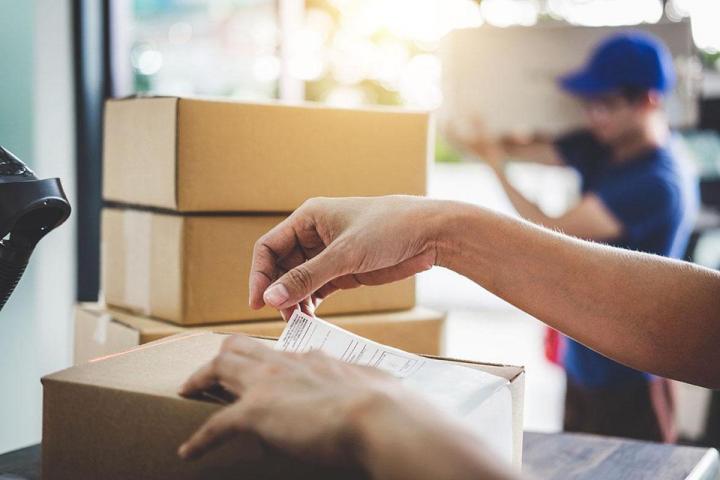 Taxi parcel delivery Repentigny