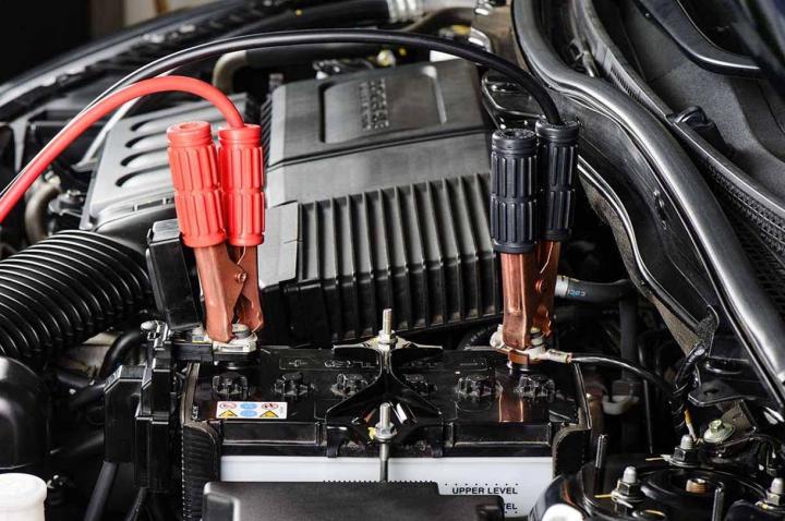Entreprise de taxi à votre service pour un survoltage de batterie rapide.